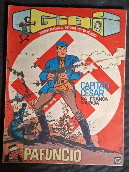 Revista em quadrinhos brasileira chamada Gib (série Gibí), um semanário de histórias em quadrinhos popular no Brasil. Os elementos principais da capa são:1. Título da edição: "Semanal Nº 38 Cr$ 4,00".