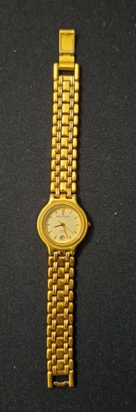 Relógio Monte Carlo Dourado Quartz Feminino - - Marca/Modelo: Monte Carlo Quartz 3 ATM- Cor: Dourado total - caixa + pulseira 5 elos estilo "rice grain" - Mostrador: Champanhe/claro, índices bastão, d