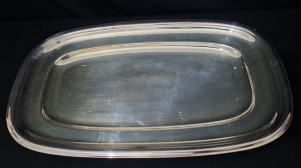 Bandeja retangular banhada a prata - Med. 41cm x 26cm -