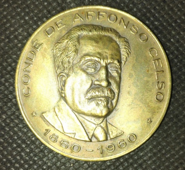 BRONZE - Medalha comemorativa do centenário de nascimento do Conde de Affonso Celso 1860/1960 no reverso temos a inscrição: Institutum Historico Geographicum In Urbe Fluminensi Conditum die XXI Octobr