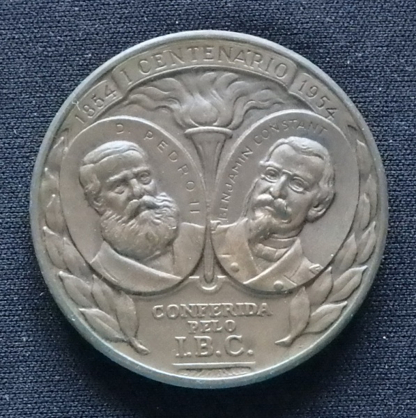 Medalha Comemorativa ao Centenário do Instituto Benjamin Constant 1854/1954 - medalha com 4,5 cm de diâmetro, em perfeito estado