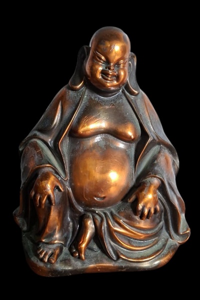 Estátua Buda Risonho/Maitreya - material não identificado, possivelmente cerâmica - Acabamento Bronze - Escultura do Buda Risonho, também chamado Hotei ou Maitreya. Símbolo de alegria, prosperidade e