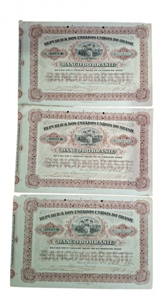 Apólices do Banco do Brasil - 200$000 Réis, Decreto 1455/1905 - 3 apólices da dívida pública brasileira emitidas pelo Banco do Brasil em 1910, baseadas no Decreto nº 1455 de 30/12/1905. Valor nominal 