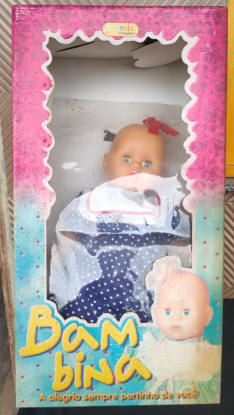Grande Boneca Bam Bina a alegria sempre pertinho de você na caixa original em plástico flexível - Tam. 57 cm com a caixa med.35cm x 67cm