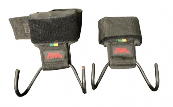 Lote com par de Metal Garras da Meister para esporte de aventura, 100% polipropileno.pares de ganchos de musculação, especificamente o modelo Straps Metal Garras da marca Rudel. Finalidade: Aumentam a