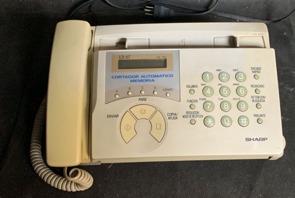 Aparelho de fax UX 67 da Sharp sem garantia. Em bom estado
