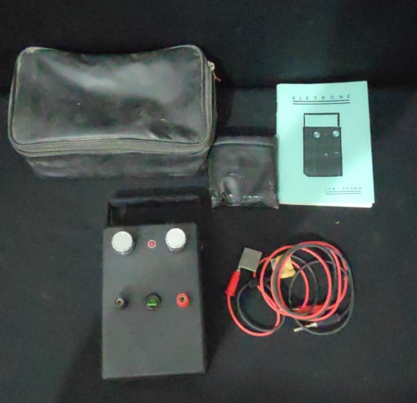 Eletrone - Antigo aparelho da Ita Tecno Estimulador eletrônico muscular no estado, não testado.