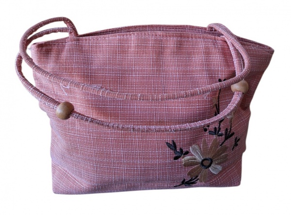 Bolsa Tote Tecido Rosa Antigo - Bordado Floral - Detalhe: Alça cordão + bolinhas madeira - : Bolsa tote média em tecido tipo linho/algodão mesclado rosa antigo/terracota. Tecido com trama xadrez bem f