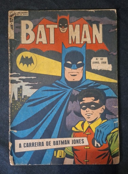 Gibi - BATMAN Nº 62 - Abril 1958 - Editora La Selva / EBAL - "A Carreira de Batman Jones" - Gibi formato americano, capa colorida. Selo "PARA MAIORES DE 13 ANOS". Nº 62 na lombada + etiqueta "ABRIL 19