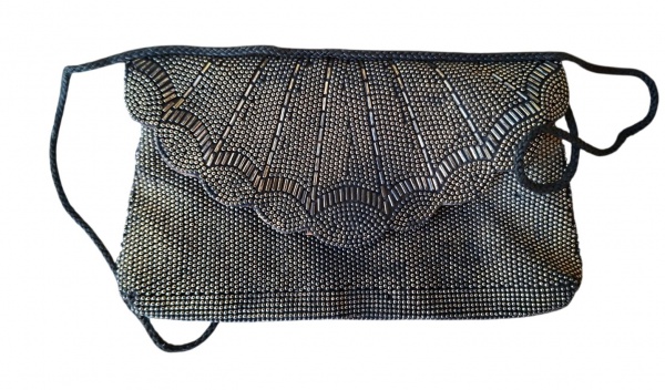 Bolsa Saco de Miçangas/Beaded Bag Art Déco - Descrição:- Modelo: Bolsa saco/reticule com cordão torcido preto + formato mole franzido- Material: Tela bordada 100% com miçangas micro + canutilhos tubul