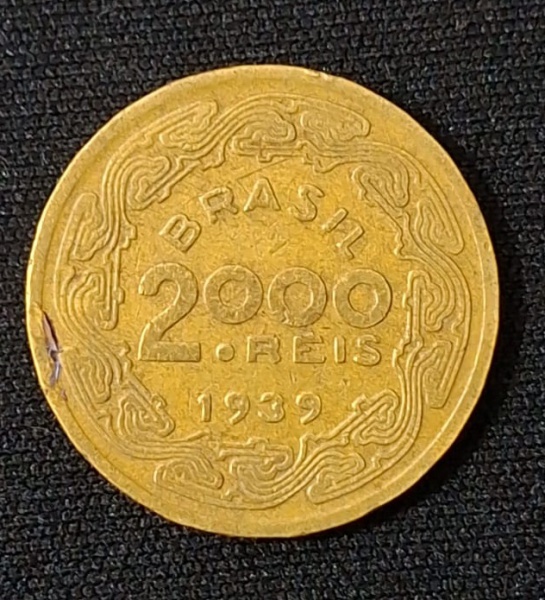 Moeda Brasil 2000 Réis 1939 -- Anverso: Busto de Floriano Peixoto de frente + "FLORIANO PEIXOTO" + "1843 1893" nas laterais 25mm - Moeda de circulação do Estado Novo, Era Vargas. Série "República dos