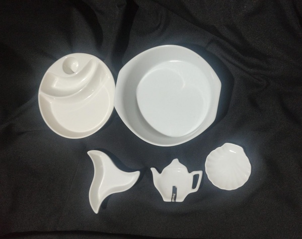 Joias . BELÍSSIMO PRATO DECORATIVO EM PORCELANA DE ORIGEM ORIEN foto 8