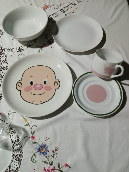 Joias . BELÍSSIMO PRATO DECORATIVO EM PORCELANA DE ORIGEM ORIEN foto 1