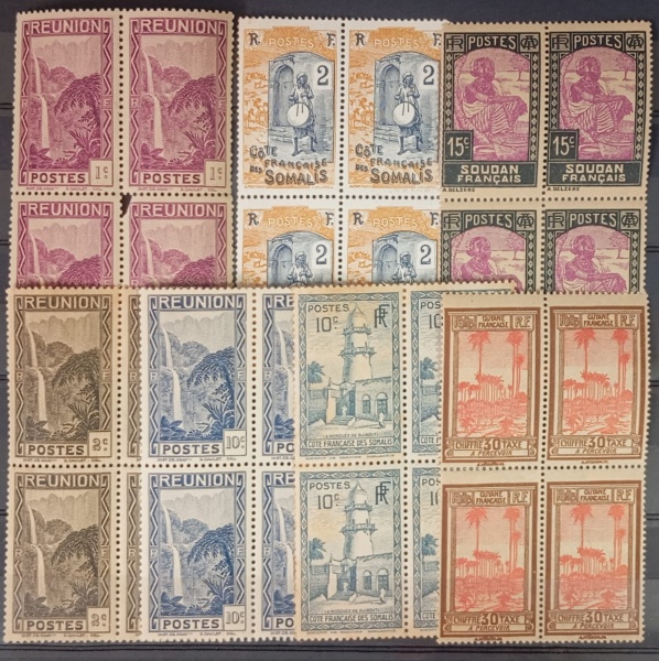Joias . Colônias Francesas - Seleção de 7 quadras antigas, dife foto 2