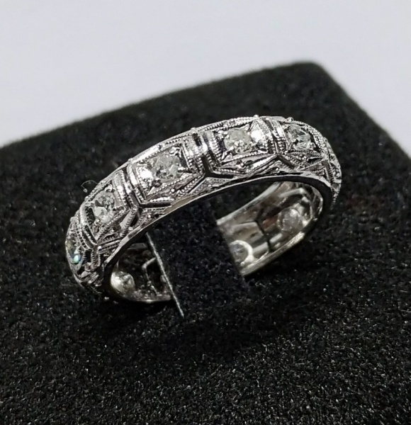 Joias . Anel Aliança Inteira Completa em PLATINA, modelo Pneu com 12 Diamantes de 4 ...