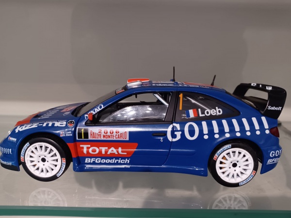 Joias . Rara miniatura Toyota Corola, marca Majorette, escala 1 foto 1
