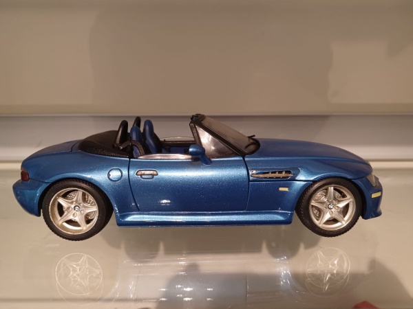 Joias . Rara miniatura Toyota Corola, marca Majorette, escala 1 foto 3