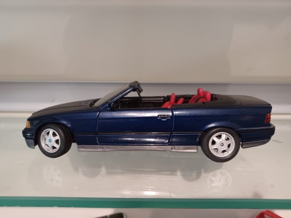 Joias . Rara miniatura Toyota Corola, marca Majorette, escala 1 foto 5