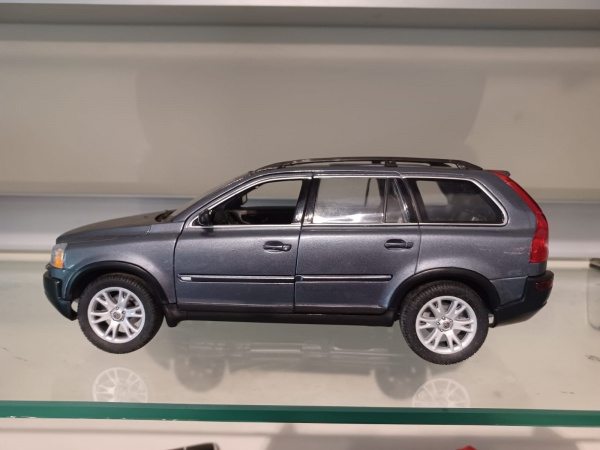 Joias . Rara miniatura Toyota Corola, marca Majorette, escala 1 foto 8