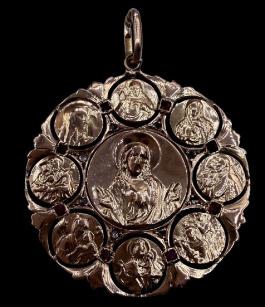 Joias . Pingente/ medalha sacra em ouro 18k cravejado por rubis e diamantes. ...