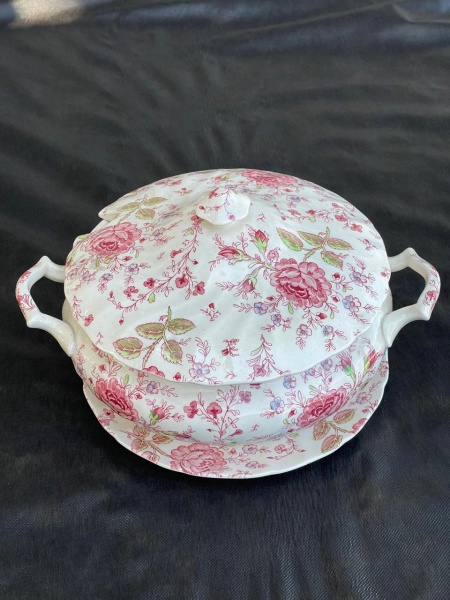 Joias . Johnson Bros Rose Chintz, imponente sopeira inglesa em fina porcelana ...