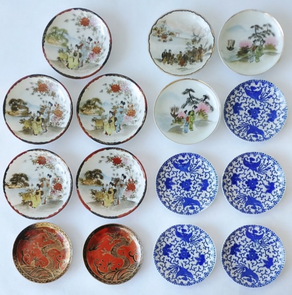 Joias . Antiga legumeira em porcelana, com decoração floral e d foto 2