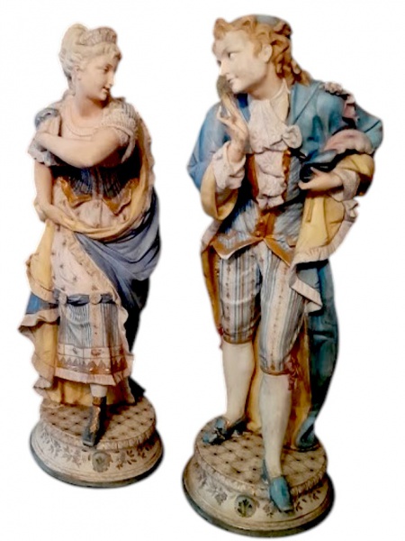 Joias . Par de imponentes esculturas em porcelana francesa, final do século XIX / ...