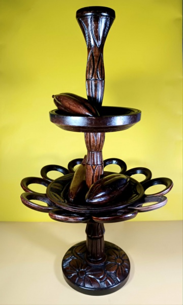 Joias . ARTES DA MESA-par de candelabros antigos, ricamente tra foto 1