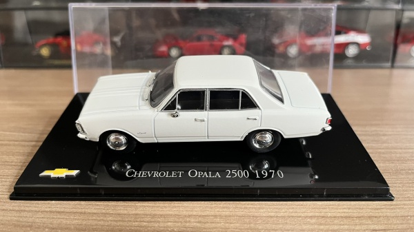 Joias . Miniatura carrinho Chevrolet Opala Gran Luxo 1971 . Edi foto 3