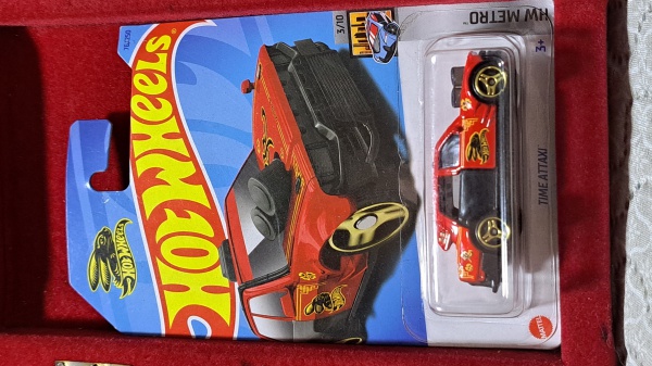 Arte . JR 10330 - Hotwheels 82 Toyota Supra, cartela lacrada a foto 1