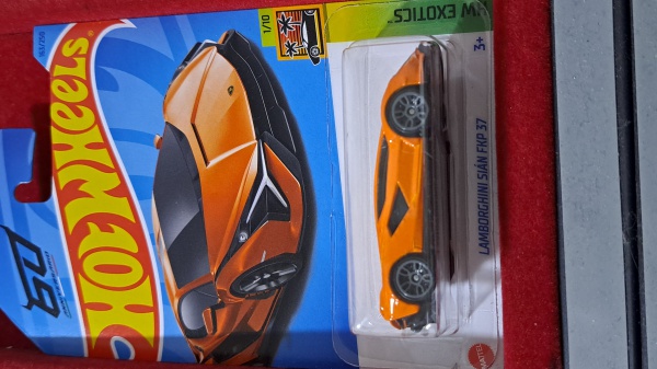 Arte . JR 10330 - Hotwheels 82 Toyota Supra, cartela lacrada a foto 6