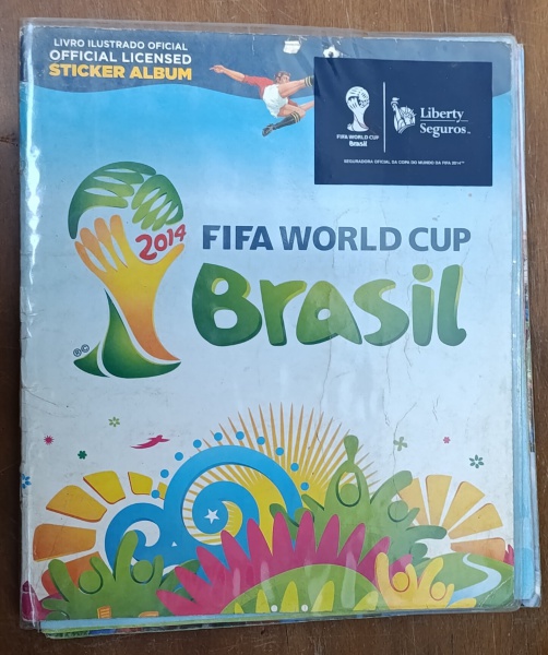 Joias . Álbum Panini Copa do Mundo 2010COMPLETO - Livro Ilustra foto 4