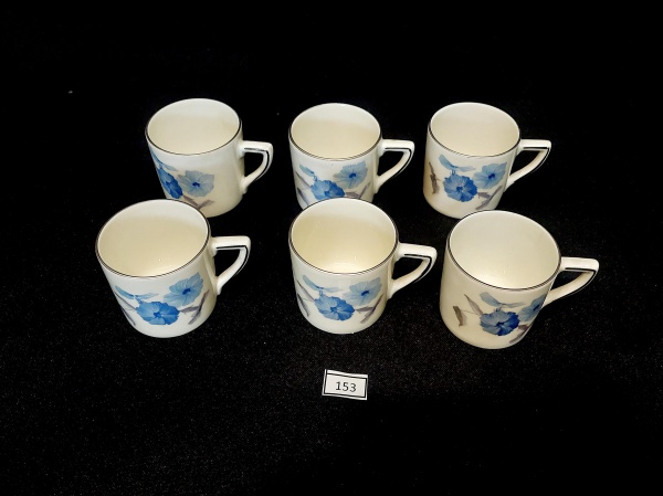 Joias . JOGO COM 6 XÍCARAS PARA CAFÉ EM PORCELANA ALEMÃ KPM COM DECORAÇÃO FLORAL NO TOM ...