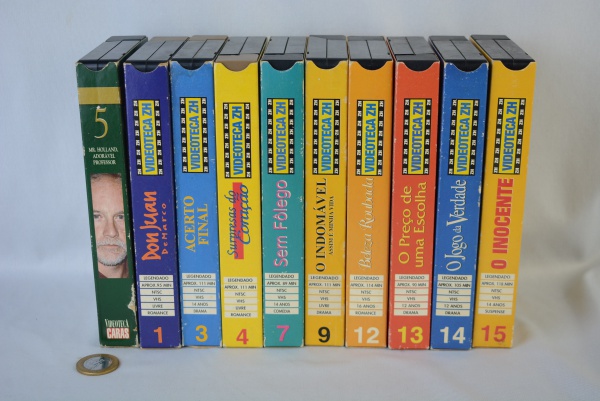 Lote de 10 fitas de VHS com filmes da década de 1990, sendo 9 da