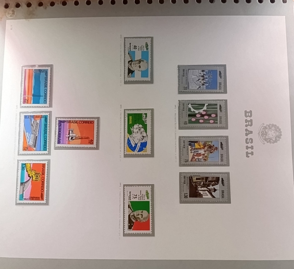 Joias . Brasil, página de coleção com selos fixados com proteto foto 3