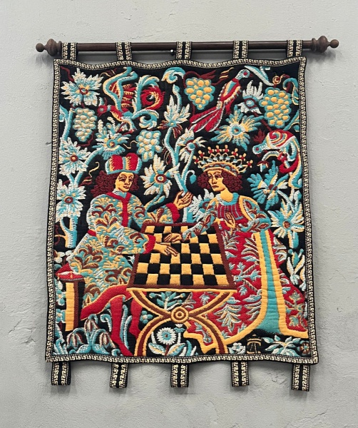 Joias . Tapeçaria decorativa confeccionada em tecido encorpado, ricamente trabalhada, ...