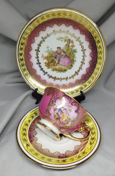 Joias . Lote contendo seis pratos de sobremesa em porcelana DP foto 2