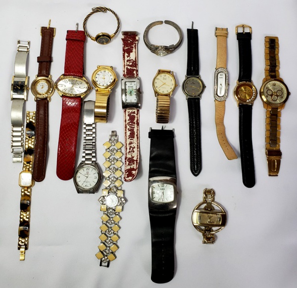 Relogios . Antigo relógio de bolso, com funcionamento à corda, de foto 2