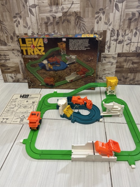 Joias . Antigo Brinquedo Eletrônico Leva e Traz - Estrela. Está em ótimas condições, ...
