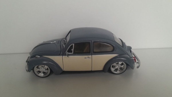 Joias . Miniatura Volkswagen Beetle Escala 1.24, welly