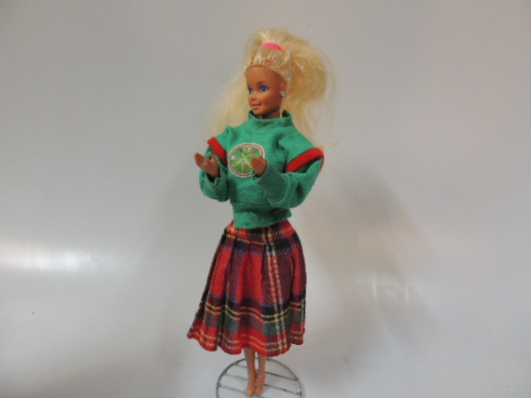 Joias . COLEÇÃO BONECA BARBIE - ESTRELA - ANOS 90 - COM JOIAS - PESCOÇO E CORPO ESTÃO ...