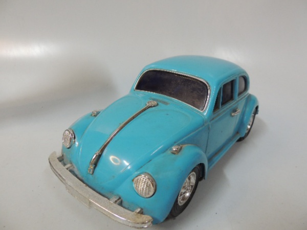 Joias . RARO E ANTIGO FUSCA AZUL BATE E VOLTA - ESTRELA - ANOS 80 - MEDE 28 CM X 12 CM ...