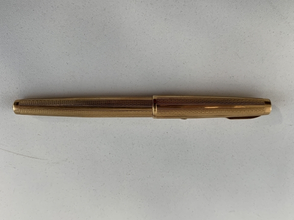 Canetas . Caneta tinteiro Parker 51, com banho em ouro, sem monograma, peso total: 28,8 ...