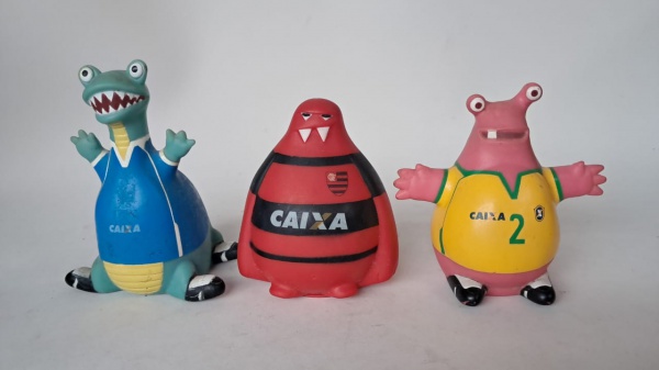 Joias . POUPANÇUDOS LOTE COM 3 COFRINHOS COMPLETOS EM ESTADO DE NOVOS - CONFORME AS ...