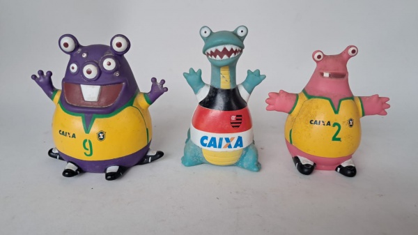 Joias . POUPANÇUDOS LOTE COM 3 COFRINHOS COMPLETOS EM ESTADO DE NOVOS - CONFORME AS ...