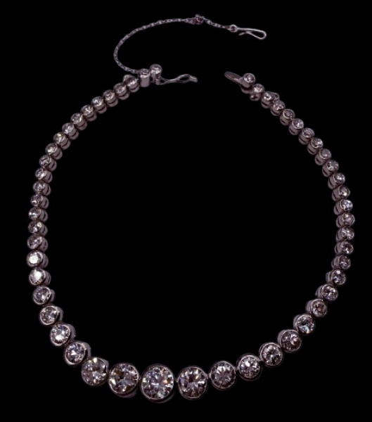 Joias . Magnífica pulseira riviera em platina cravejado por brilhantes (totalizando ...