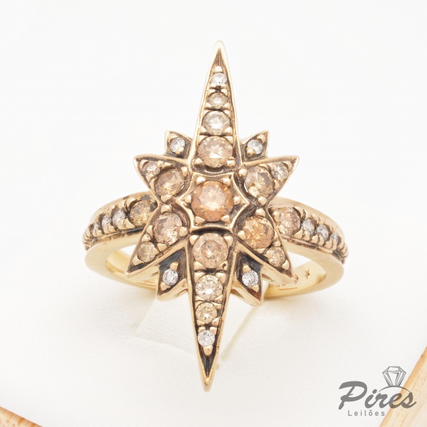 Joias . H.STERN - Anel de Ouro Nobre 18K com Diamantes Cognac - Estrela tamanho médio - ...