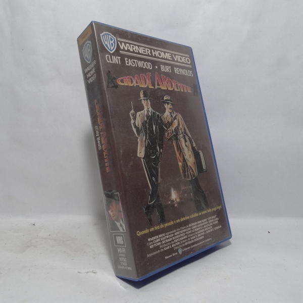 Joias . Fita VHS - Carrie, a Estranha, com John Travolta e Siss foto 1