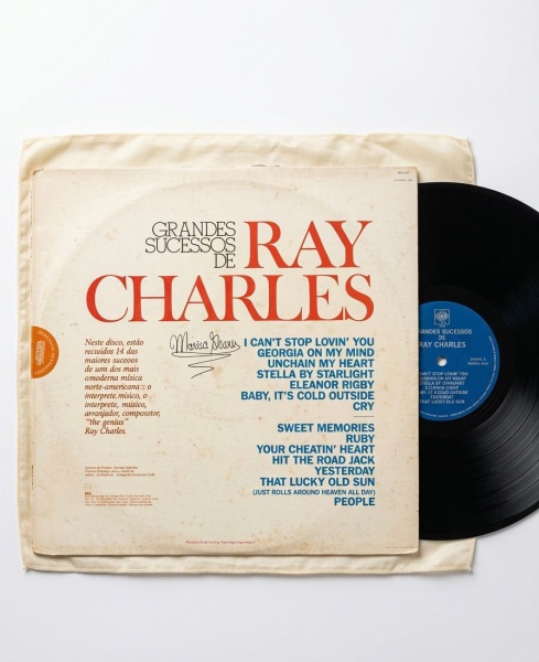 Joias . LP Vinil- Ray Charles, peça vintage com clássicos do artista. Capa com marcas ...