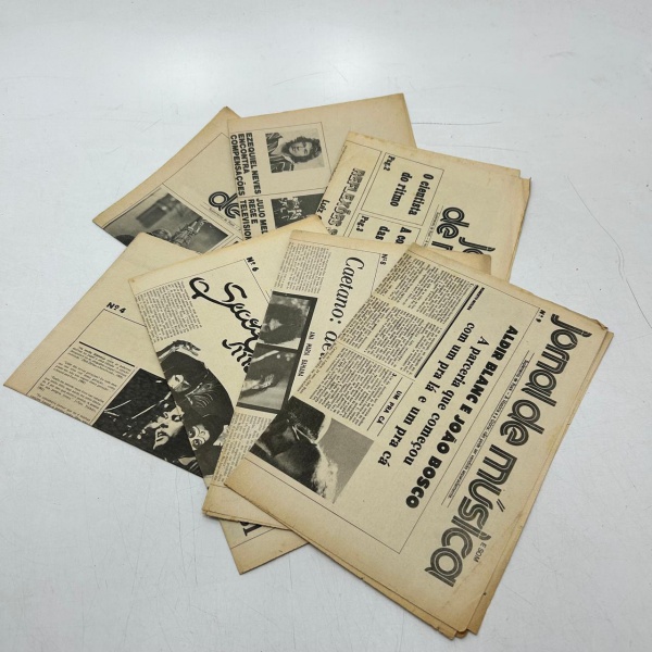 Joias . Revista A Voz Dos Livros Nº16; 1958; Idioma: Português. foto 1